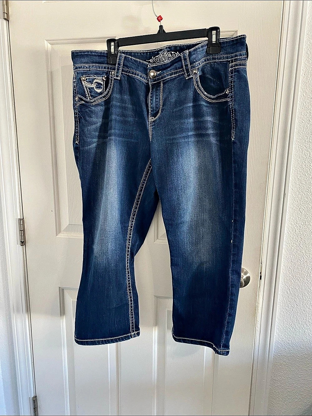 Maurices Boot Cut capri Jeans in Blue Waist 20 Like New